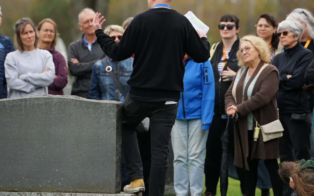 Visite du cimetière de Carleton